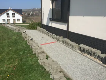 Oprava chodníku Újezd u Brna