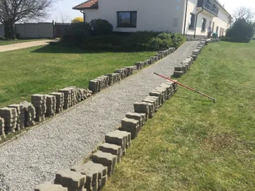 Oprava chodníku Újezd u Brna